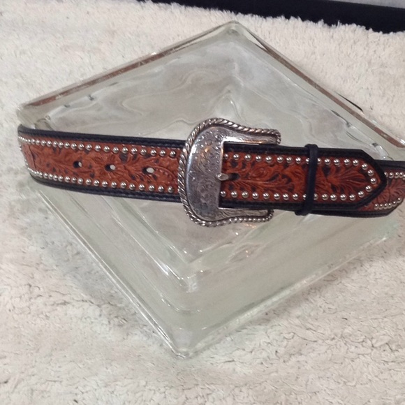 Nocona hand tooled leather belt - Picture 3 of 7